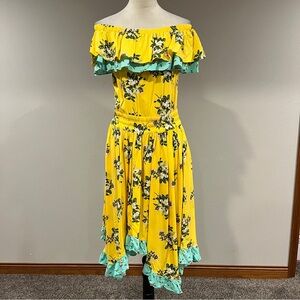 Matilda Jane Floral Off-Shoulder Yellow asymmetrical Dress size small‎